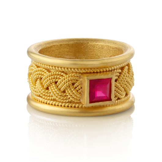 Ariana Ring
